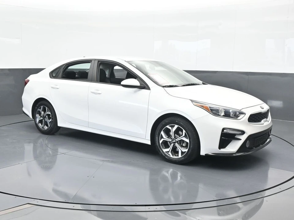 2021 Kia Forte - Image 8 of 12