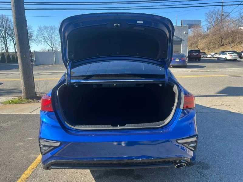 2021 Kia Forte - Image 9 of 12