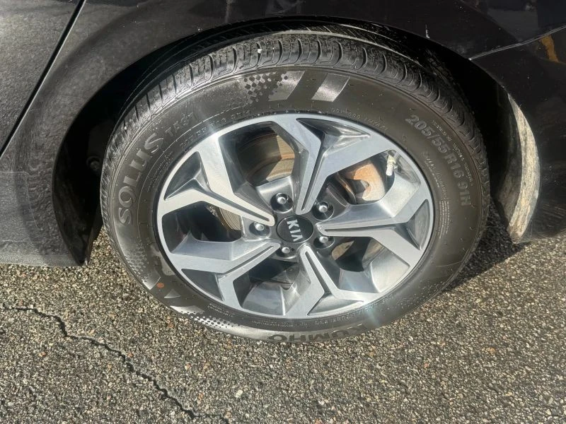 2021 Kia Forte - Image 9 of 12
