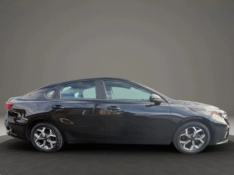 2021 Kia Forte - Image 4 of 12