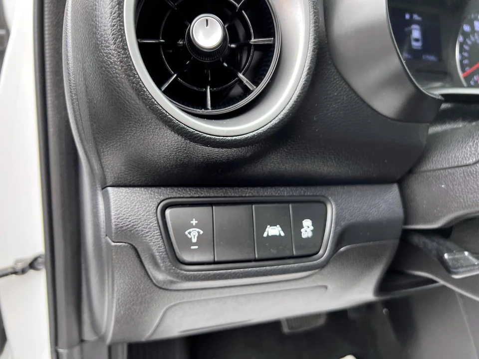 2021 Kia Forte - Image 14 of 21