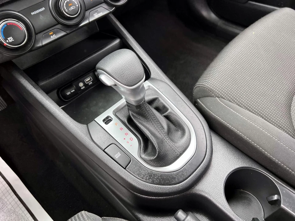 2021 Kia Forte - Image 17 of 21