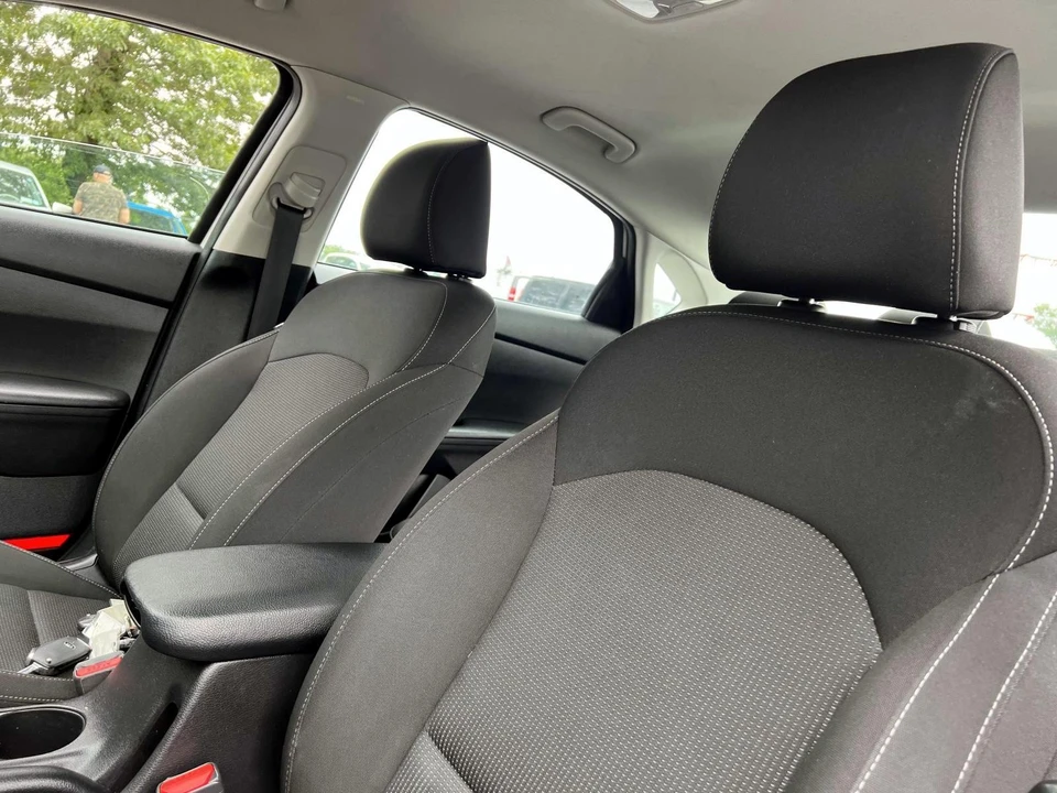 2021 Kia Forte - Image 10 of 21