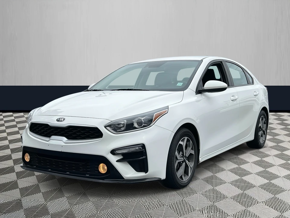 2021 Kia Forte - Image 2 of 21