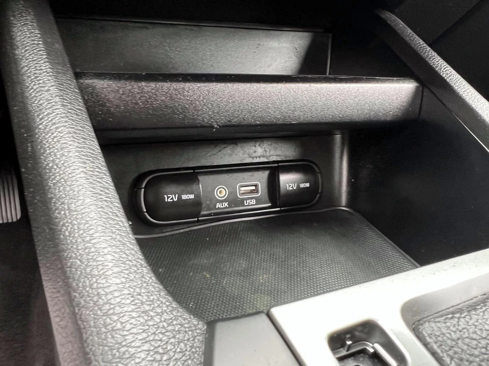 2021 Kia Forte - Image 19 of 21