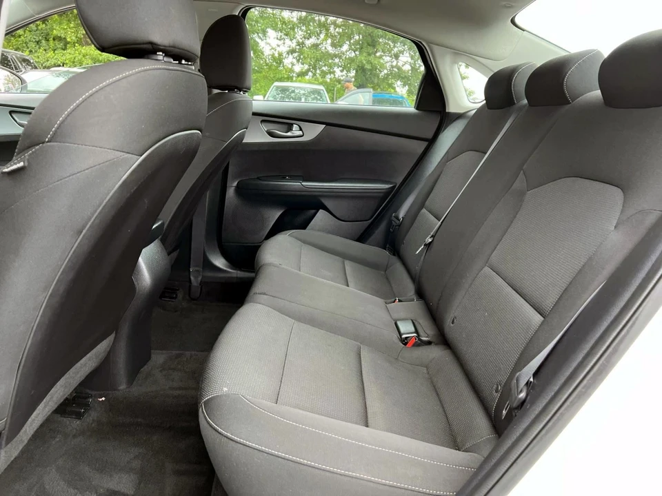 2021 Kia Forte - Image 9 of 21