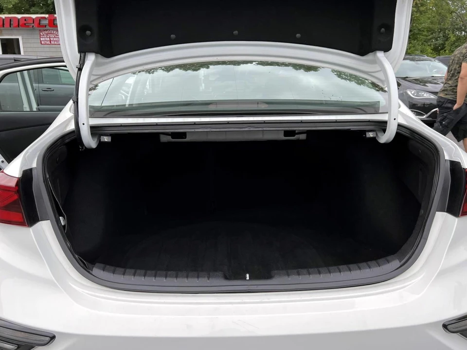 2021 Kia Forte - Image 7 of 21