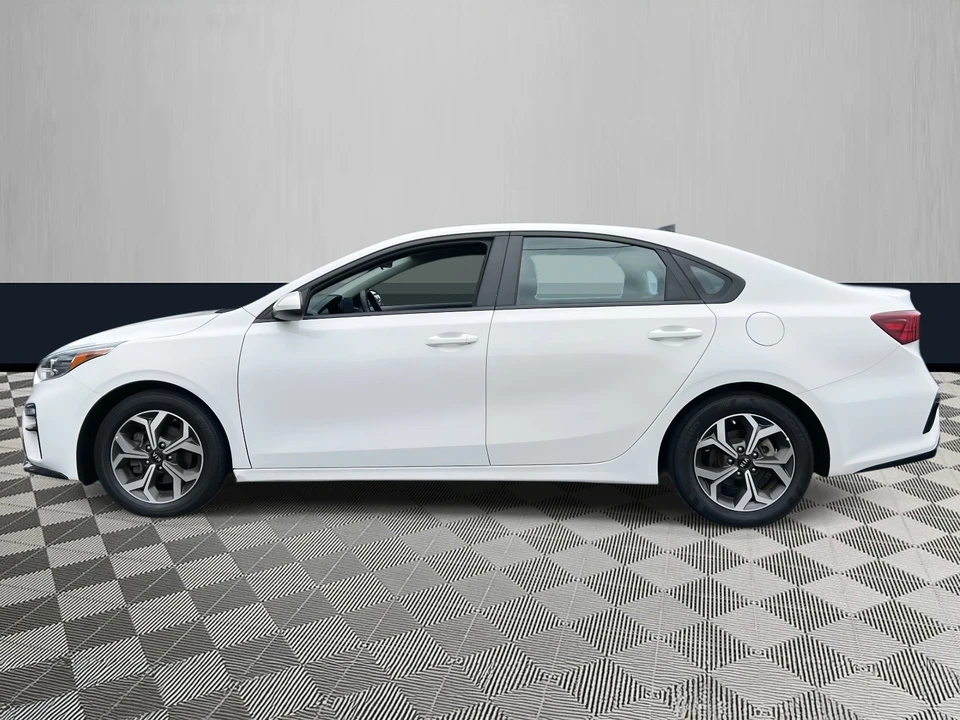2021 Kia Forte - Image 5 of 21