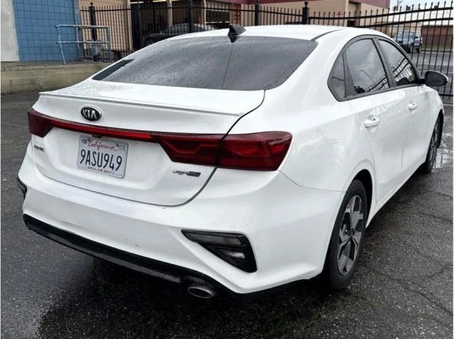 2021 Kia Forte - Image 3 of 10