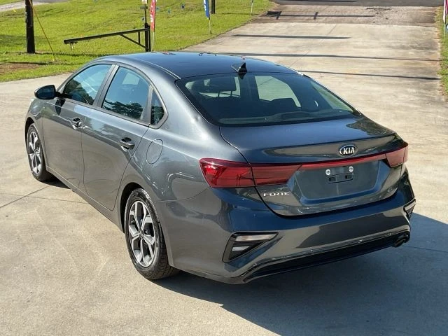 2021 Kia Forte - Image 9 of 21