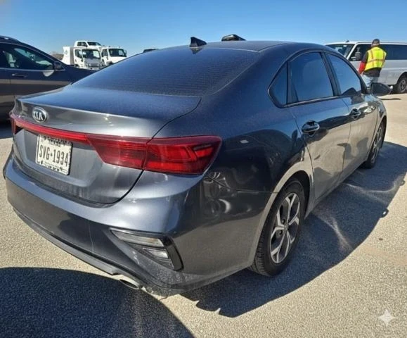 2021 Kia Forte - Image 2 of 3