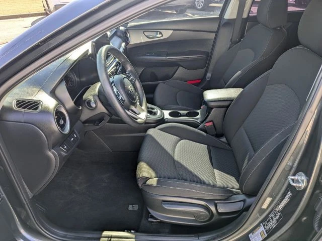 2021 Kia Forte - Image 9 of 19