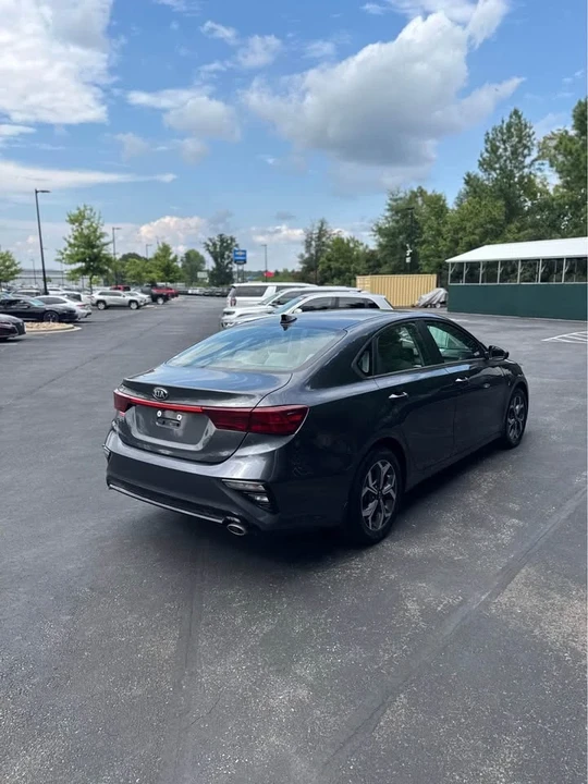 2021 Kia Forte - Image 4 of 8