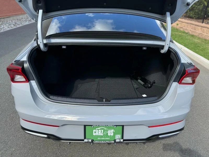 2021 Kia Optima/K5 - Image 10 of 12