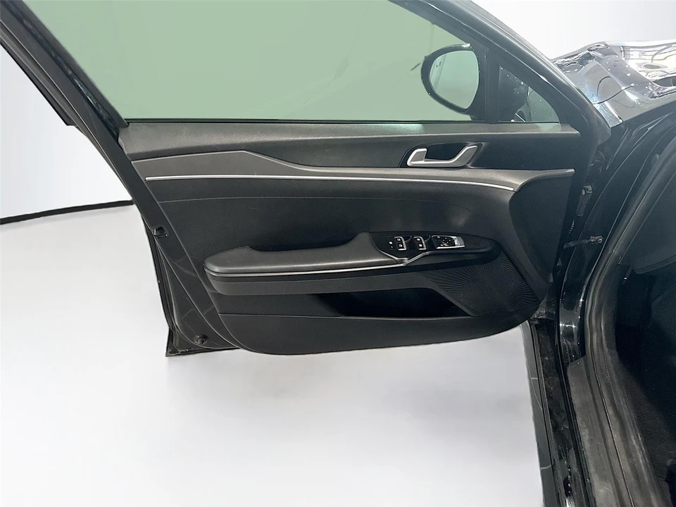2021 Kia Optima/K5 - Image 8 of 14