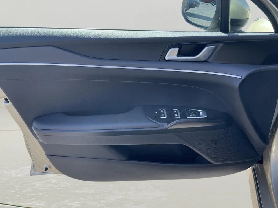 2021 Kia Optima/K5 - Image 10 of 18