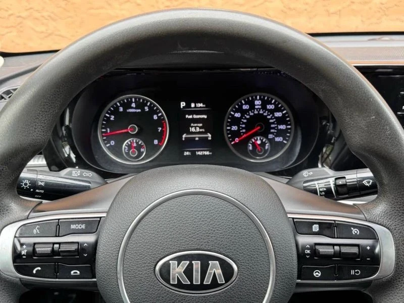 2021 Kia Optima/K5 - Image 10 of 12