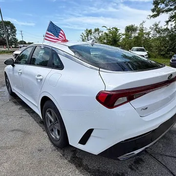 2021 Kia K5 LXS Sedan 4D