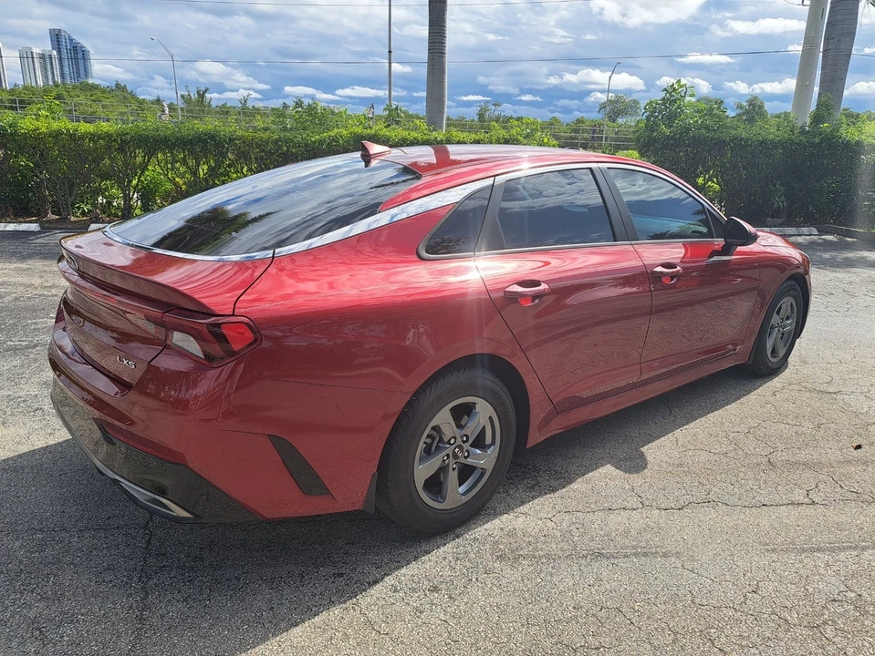 2021 Kia K900 - Image 4 of 21