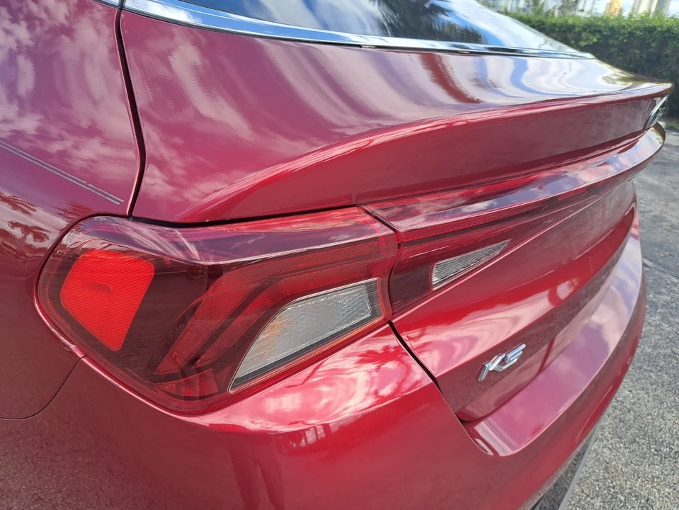 2021 Kia K900 - Image 20 of 21