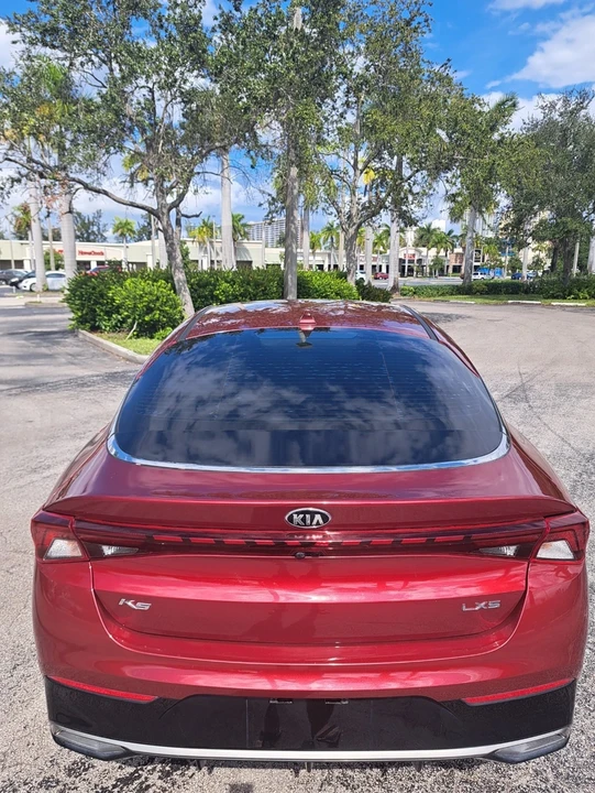 2021 Kia K900 - Image 8 of 21