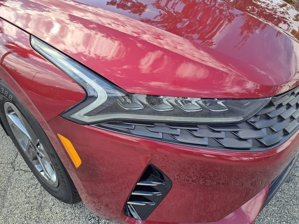 2021 Kia K900 - Image 18 of 21