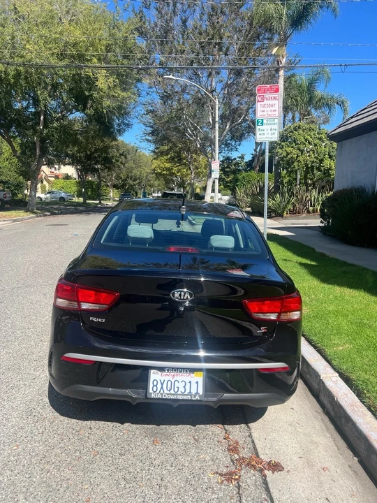 2021 Kia Rio - Image 2 of 8