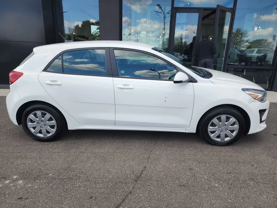 2021 Kia Rio - Image 2 of 10