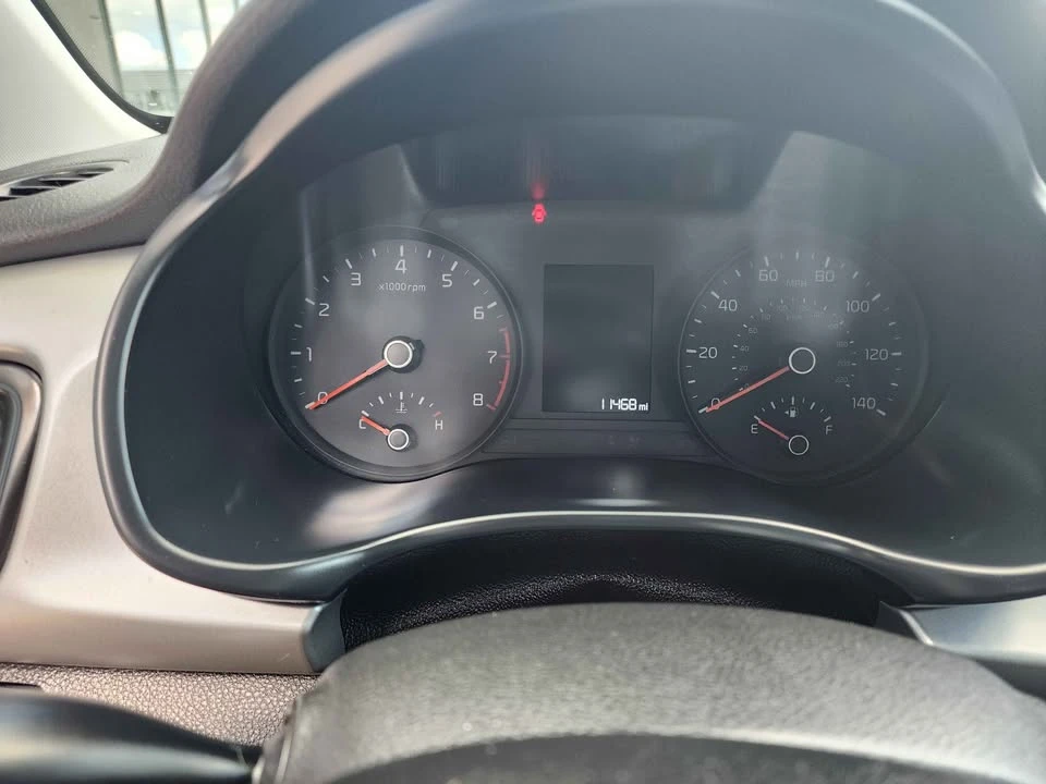 2021 Kia Rio - Image 9 of 10