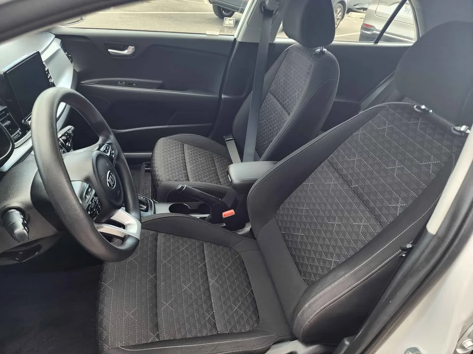 2021 Kia Rio - Image 7 of 10