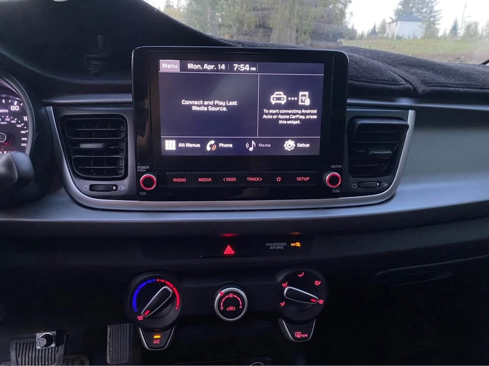 2021 Kia Rio - Image 10 of 12