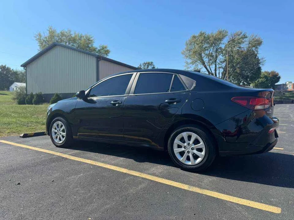 2021 Kia Rio - Image 15 of 17