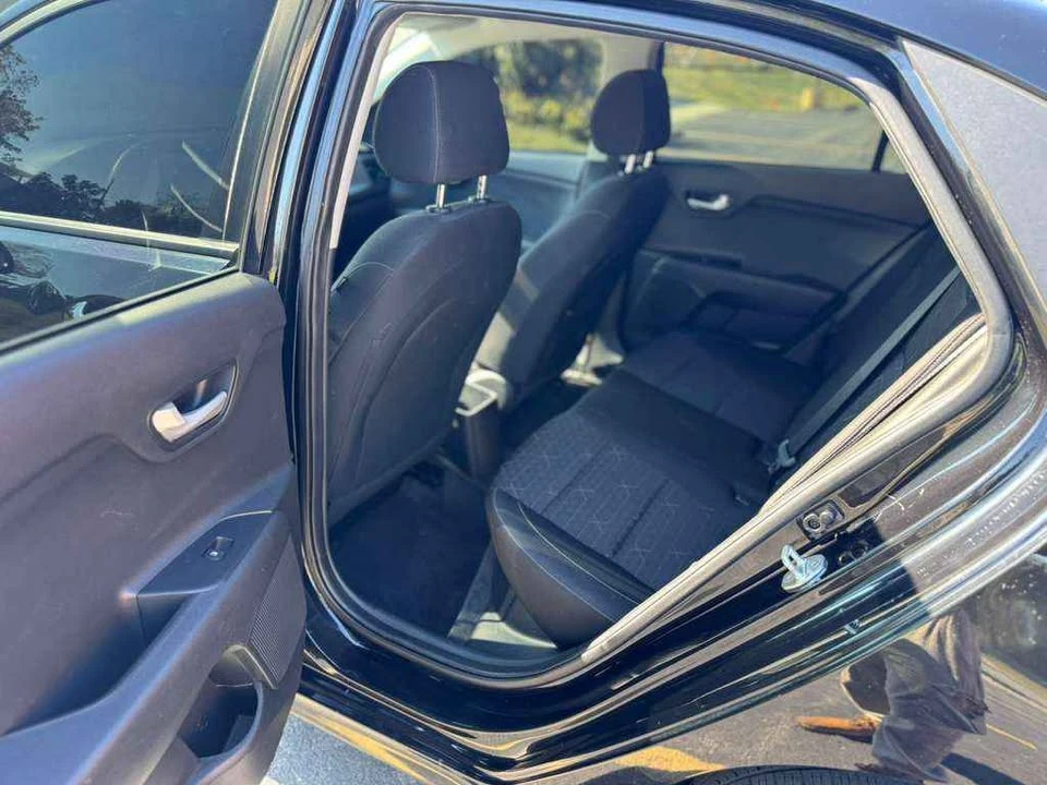 2021 Kia Rio - Image 6 of 17