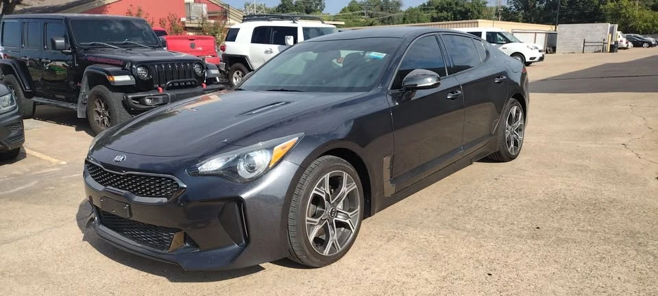 2021 Kia Stinger - Image 2 of 11