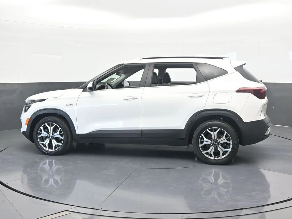 2021 Kia Seltos - Image 3 of 12