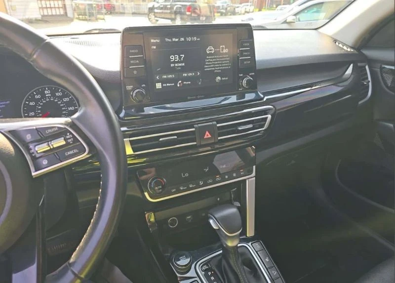 2021 Kia Seltos - Image 6 of 10