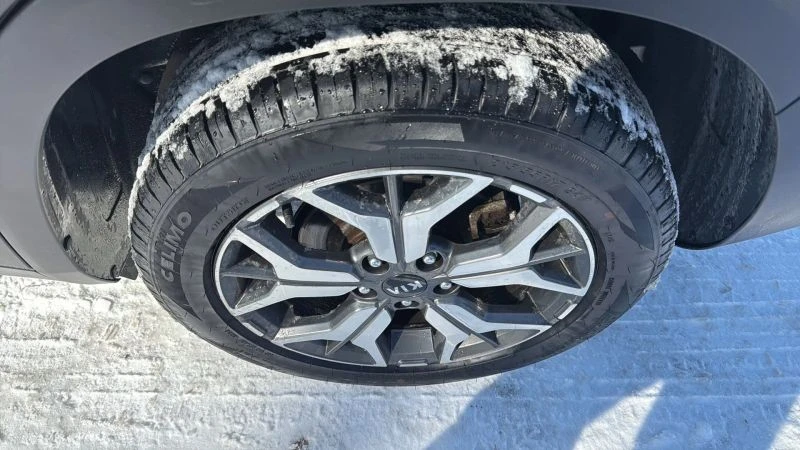 2021 Kia Seltos - Image 9 of 12