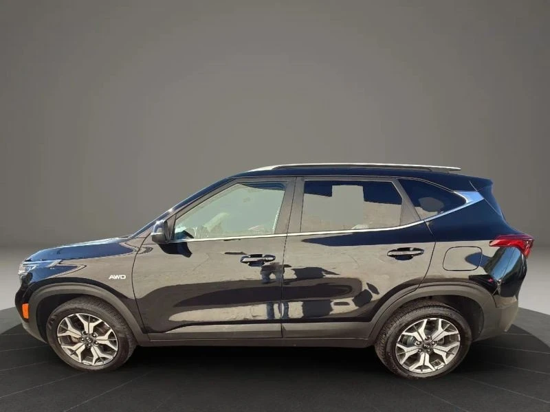 2021 Kia Seltos - Image 8 of 12