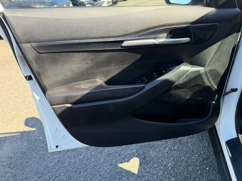 2021 Kia Seltos - Image 8 of 12