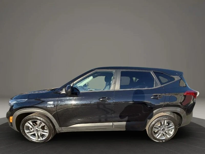 2021 Kia Seltos - Image 8 of 12