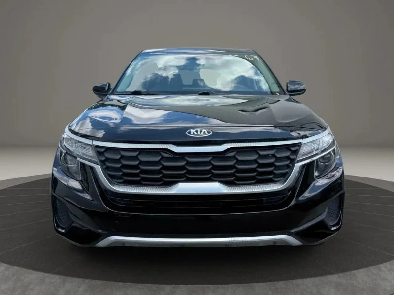 2021 Kia Seltos - Image 2 of 12