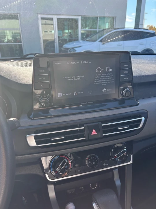 2021 Kia Seltos - Image 8 of 10
