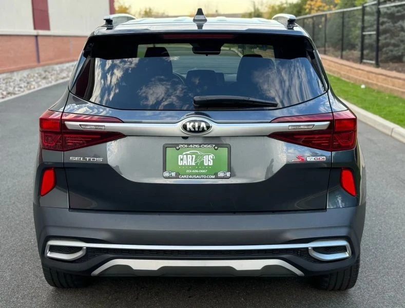 2021 Kia Seltos - Image 8 of 12
