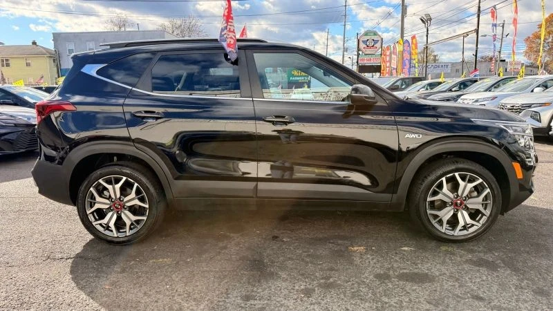 2021 Kia Seltos - Image 9 of 12