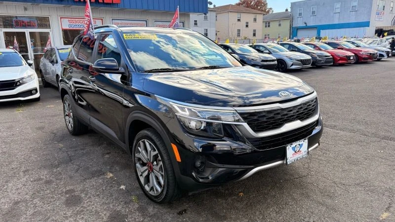 2021 Kia Seltos - Image 2 of 12