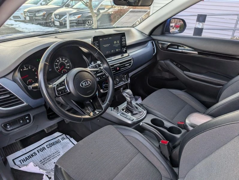 2021 Kia Seltos - Image 8 of 12