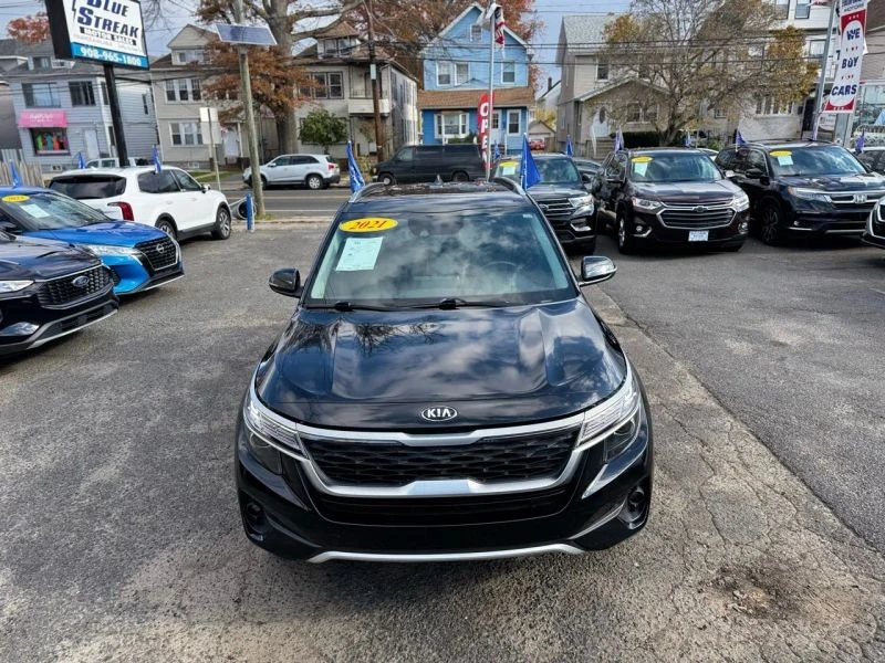 2021 Kia Seltos - Image 4 of 12