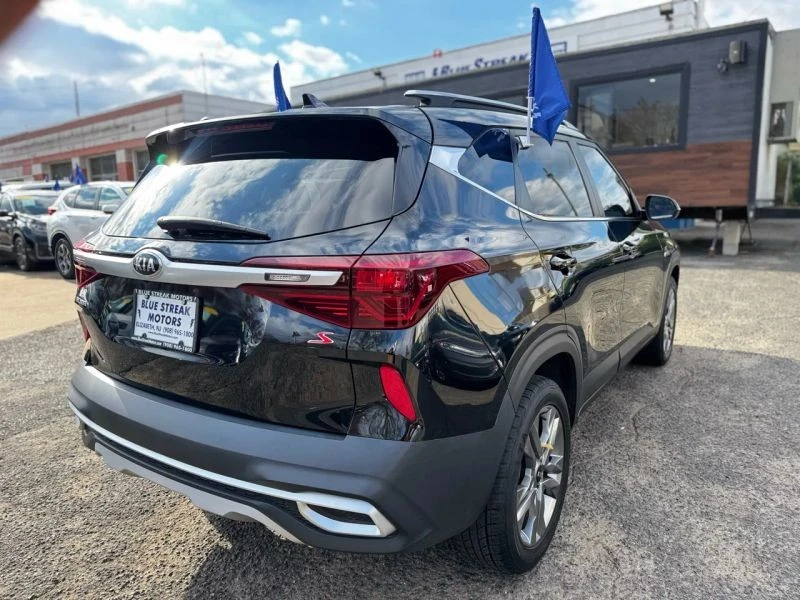 2021 Kia Seltos - Image 10 of 12