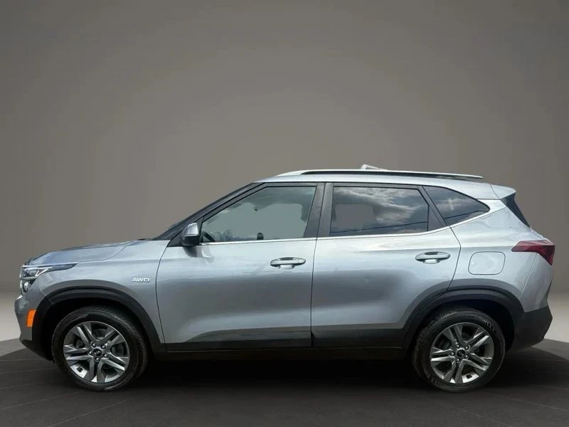 2021 Kia Seltos - Image 8 of 12