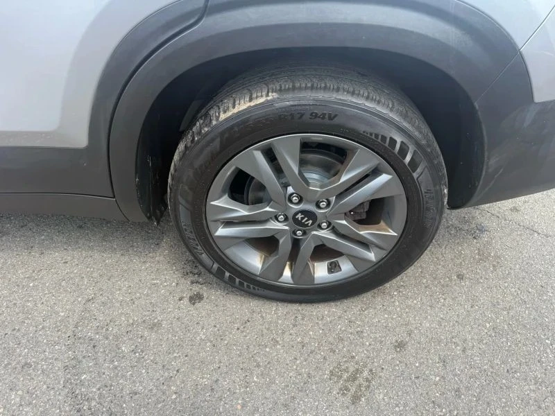 2021 Kia Seltos - Image 9 of 12